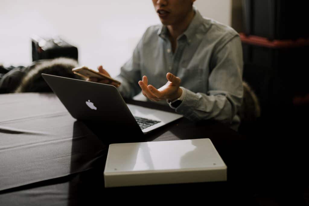 5 Tips for Managing an SEM Freelancer 1 managing